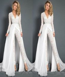 Witte Jumpsuits Galajurken Kant Diepe V-hals Afneembare trein Avondjurken Goedkope Lange mouwen Strand Speciale Gelegenheidsbroeken 3360114