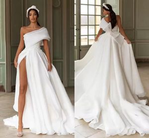 2022 Plage Sexy Plus Taille Robe De Mariée Taille One-Épaule Haute Split Appliques Dentelle Robes De Bridal Share Train Organza Robes de mariée Vestidos