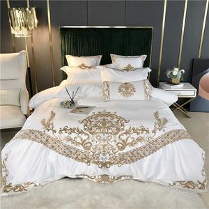 Juego de cama de algodón y seda satinada con bordado de oro real europeo de lujo blanco de los años 60, funda de edredón, sábanas bajeras, fundas de almohada 210706