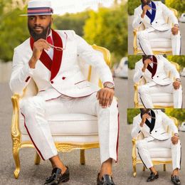 Blanc Mens Wedding Suit 3 pièces Custom époux Néécteur de bal Tuxedo Slim Fit Blazer Red Velvet Double Pantalon Veste Veste 202B