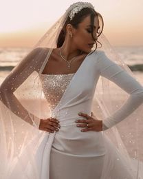 Robes de mariée sirène blanche à manches longues magnifiques paillettes perles col bateau élégante robe de mariée en dentelle satinée train détachable grande taille robe de bal de mariée