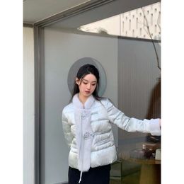 Blanc clair de lune nouveau haut de gamme chinois 90 fourrure d'oie femmes brodé vers le bas manteau mode Style court 401481