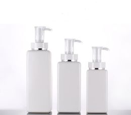 Bouteilles de pompe à lotion carrée en PET blanc Gel d'alcool Shampooing désinfectant Bouteille de désinfectant pour les mains 100 ml 200 ml 300 ml 500 ml Bouteille en plastique de sous-emballage cosmétique SN4119