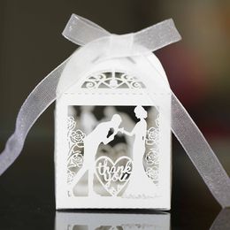 Wit Roze Bruid En Bruidegom Snoep Dozen Bruiloft Decoratie Gast Gunst Cookie Chocolade Geschenkdoos Mariage Souvenirs Feestartikelen
