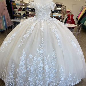 Witte Quinceanera -jurken baljurk voor zoete meiden applique kanten vestidos de xv anos van de schouder verjaardag prom jurk