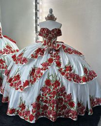 Blanc Rouge Charro Reine Princesse Quinceanera Robes Floral Broderie Hors Épaule Corset robes de xv anos 2024 Doux 15 bal