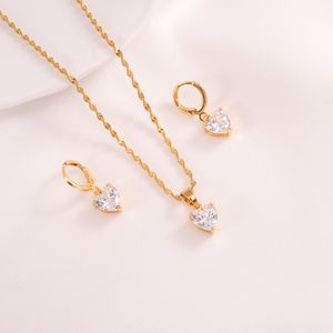 Witte steentjes liefde hart hanger fijne massief goud gevulde ketting oorbellen set kostuum sieraden