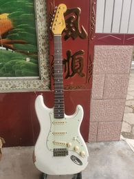 Guitarra eléctrica reliquia White S T, reliquia ligera, cabezal de reliquia de arce, accesorios Reliquia ligera, protector vintage, en stock
