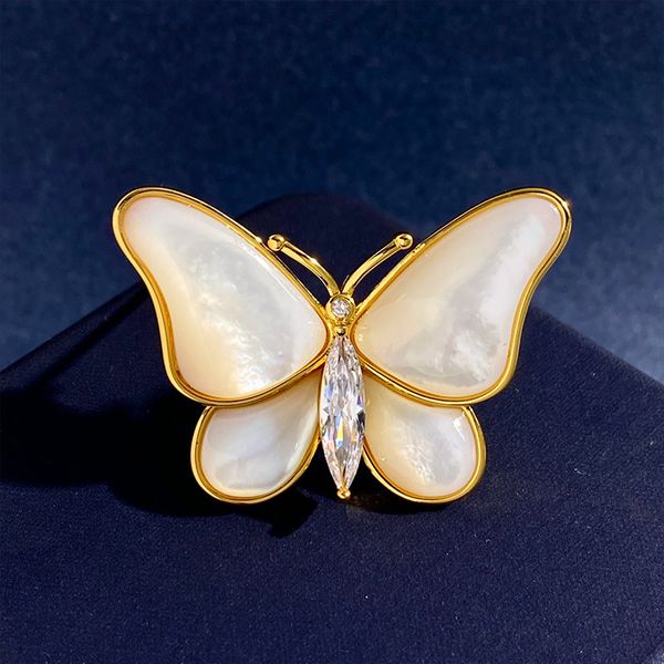 Broches en coquillage blanc, broches incrustées en oeil de cheval, broche papillon, conception de niche, corsage, tempérament, costume, accessoires pour robe