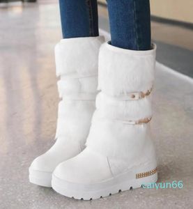 Bottes de neige blanches pour femmes, doubles chaînes métalliques, bottes d'hiver à carreaux, cuir blanc, confortable, longue plateforme en peluche