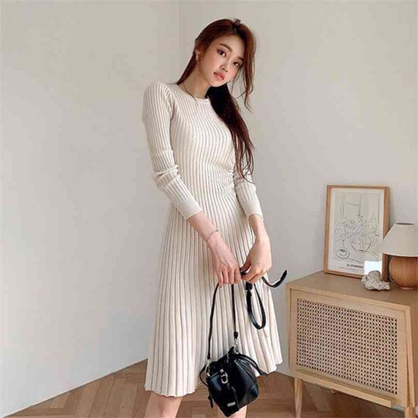 Vestidos de suéter blanco Corea damas tejido elástico manga larga tripulación cálido vestido casual para mujeres ropa de invierno 210602