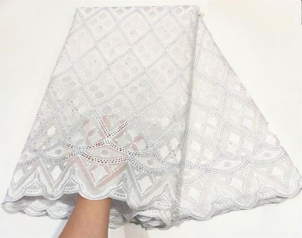 Tissu de dentelle de voile suisse blanc de haute qualité broderie d'oeillets doux tissus de lacets africains 2022 coton nigérian pour la couture de robe1906830