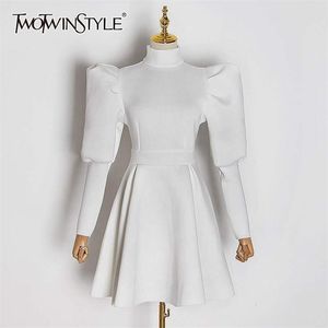 Witte temperament jurk voor vrouwen Turtleneck lange mouw hoge taille elegante jurken vrouwelijke mode kleding 210520