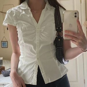 White Tie Up T-shirt Y2K Femmes Souchée courte Butt Collar bouton Crop top vintage harajuku coréen Tee Summer Casual 240424