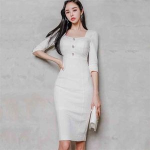 Robe serrée blanche coréenne dames demi-manche carré sexy discothèque bureau robes de soirée pour femmes vêtements de porcelaine 210602