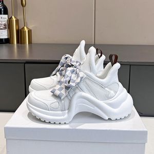 Blanc Top Quality Lady Driving Casual Shoe Trainer Designer Sneaker Low Casual Shoe Sports Culture Polyvalent Conseil Chaussures TPR Latex Mode Femmes Basketbalg Bow