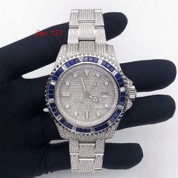 VVS VVS Qualité Moisanite Diamond Watch Blue Sapphire Round Calan analogique Regarder Iced Out Hip Hop Watch