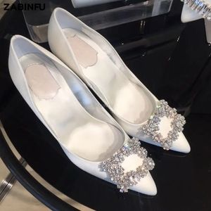 Bombas de mujer blancas Diseñador Cuadrado Rhinestone Tacón alto Lujo Punta puntiaguda Satén Boda Zapatos nupciales Señoras Stiletto Tamaño grande 43 240129