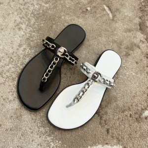 Witte vrouwen schoenen ontwerper antieke gesp slippers luxe klassieke retro lederen bovenste flats flip flops gegoten vintage hardware buitenzoolschoenen