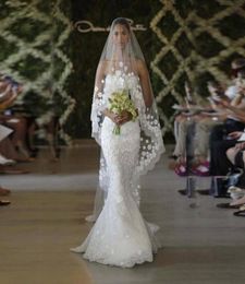 Vele de mariage de la cathédrale Whiteivory avec peigne 3m de longueur de longueur de dentelle Mantille voile accessoires avec des fleurs veu de noiva7912320