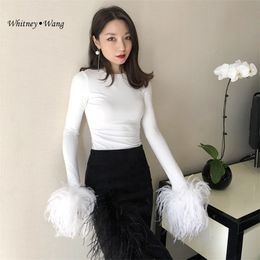 WHITNEY WANG Diseñador Estilo Primavera Moda Streetwear Plumas Cuff Sleeve Slim T-Shirt Mujeres Tees Lady Tops 220217