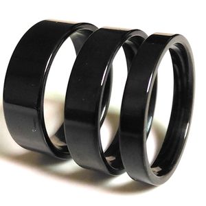 Lot de mélange de 100pcs entiers de 4 mm 6 mm 8 mm de bande plate noire Fit 316l Ring en acier inoxydable Unisexe Simple Classic Elegant Jewelry 221d