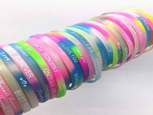 entier 100pcspack mix lot lumineux luminaire dans le bracelet en silicone foncé bracelet neuf drop mens de fête pour femmes cadeaux6331286