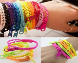 Entier 10pcslot 2015 nouveau bracelet zippé bracelet double couleur unique bracelet à glissière en métal fluorescent néon bracelet créatif 2930994