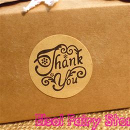 Ensemble 1200pcs / lot Nouveau Merci conception Kraft Seal Sticker Gift Seal Label Sticker Pour Party Favor Gift Bag Candy Box Decor2487