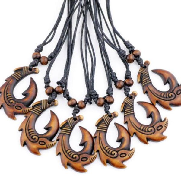 Entier 12PCSLOT Coo Hommes femmes039s Nouvelle-Zélande Tribal Maori Hei Matau Hameçon charmes pendentifs Surfeur Collier Ras Du Cou Cadeau 6896250