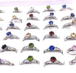 Entièrement 36pcslot femmes039s Ring 4 mm en or argent en acier inoxydable coloré zircon pierre de mode bijoux anneaux de mariage en anglais de mariage8875878