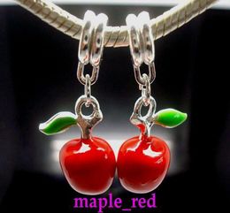 Lot de 40 breloques en forme de pomme rouge en émail, jolis breloques à faire soi-même, adaptées aux bracelets et colliers européens, 9935251