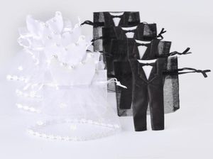 entièrement 50 sets Organza DrawString Candy Sac 25 Tuxedo 25 Robe Bride Groom Wedding Favors Party Gift Sac WB0615120741