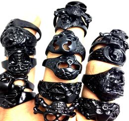 entier 50pcs Black Skull Mix Alloy Anneaux Man Women Finger Ring Punk Biker Fashion Bijoux RE8714524