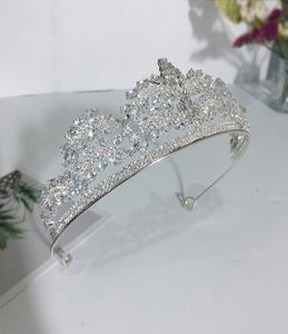 Accessoires de cheveux de mariage entièrement nuptiale