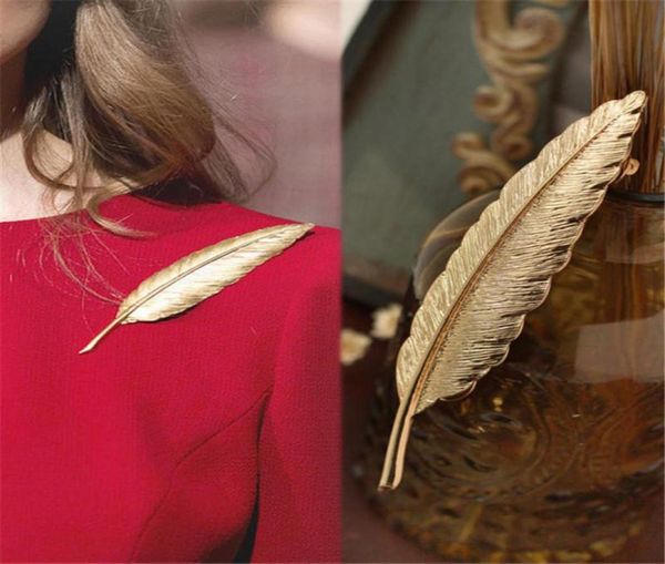 Brooches entières Men Gold Feather Suit Femmes Broaches Version Feuilles Hijab Pins Brooch Mens Brooches Brooches Flower Lapon8137053