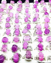 Lots entiers en vrac 50pcs femmes 039s girl039s pierre violette mode beaux bijoux anneaux tout nouveau styles de mélange 7792861