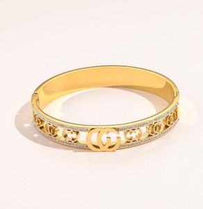 Bracelets classiques entiers Femmes Braceuse de luxe Bracelet Crystal 18K Gold plaqué en acier inoxydable Amateurs de mariage Gift Jewe4630674