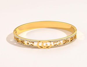 Bracelets classiques entiers Femmes Braceuse de luxe Bracelet Crystal 18K Gold plaqué en acier inoxydable Amateurs de mariage Gift Jewe4819344