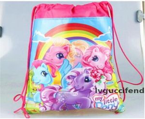 Sac à cordon entier sac Mochila Sacs de chaussures à cordes non tissées Sacs d'école pour filles dessin animé Kids Sac à dos plage de randonnée