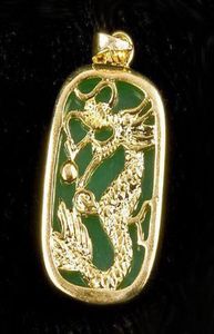 Entier émeraude vert jade jaune jaune plaqué de dragon plaquette pendentif et collier 4016258