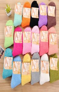 Chaussettes floues entières pour femmes hivernou dumeuse moelleuse matériau de toison chaud épais chaussettes de sommeil6898990