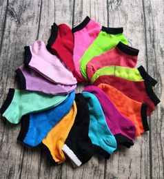 Chaussettes de mode rouge noir entier chaussettes de cheville multicolores pom-pom girls sport chaussettes courtes filles femmes coton chaussettes de sport Football 2988605