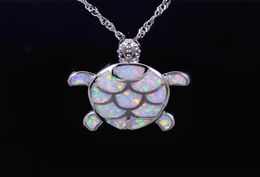 Bijoux de mode au détail Fine opale de feu blanc tortue de mer pierre pendentifs et collier en argent pour les femmes PJ170827131889211