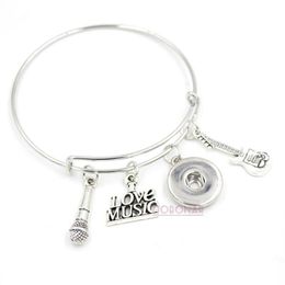 Whole Snap Jewelry Ich liebe Musik Armband Gitarrenmikrofon Erweiterbarer Armreif Gitarrenmikrofon Druckknopfarmbänder für Music259T