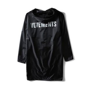 Hele Vetements Brief Gedrukt Vrouwen Mannen Waterdichte Jas Jas Oversized Nuttig Regenjas Hiphop Mannen Jassen Windbreaker2678