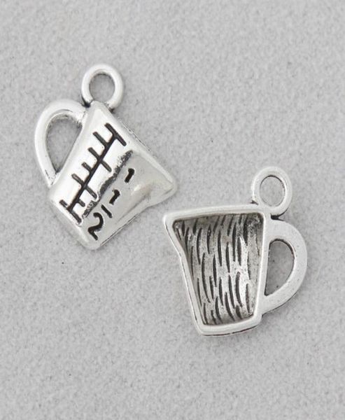 Breloques de tasse à mesurer en alliage Vintage, couleur argent Antique, outils à usage quotidien, breloques 1315mm, 100 pièces, AAC15552111350