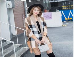 Femmes entières039s lâche Poncho Plaid chandails printemps et automne dame gland Poncho Cape pulls manteau plus grande taille tricoté C5664775