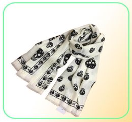 Skulls imprimées entier motif de laine Materifications Femmes 039 Écharpes Châchis pashmina Taille 180cm 65cm3171079