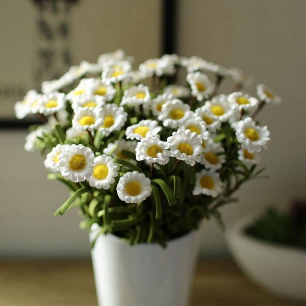 Vente en gros - 1 Bouquet 8 Têtes Artificielle Faux Daisy Fleur De Soie Maison Décoration De Mariage Fleur